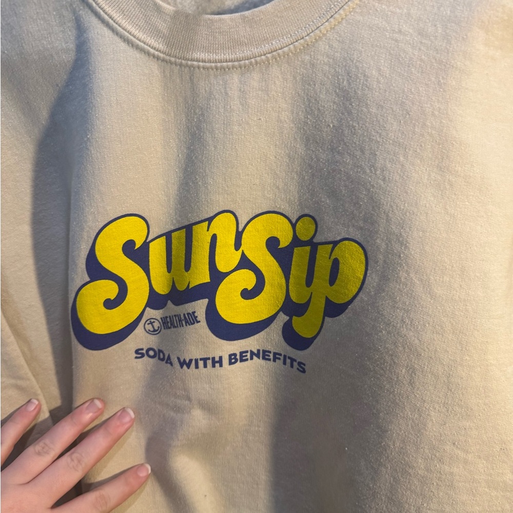 Womens Beige Sun Sip Sweatshirt Size Medium - Picture 2 of 4